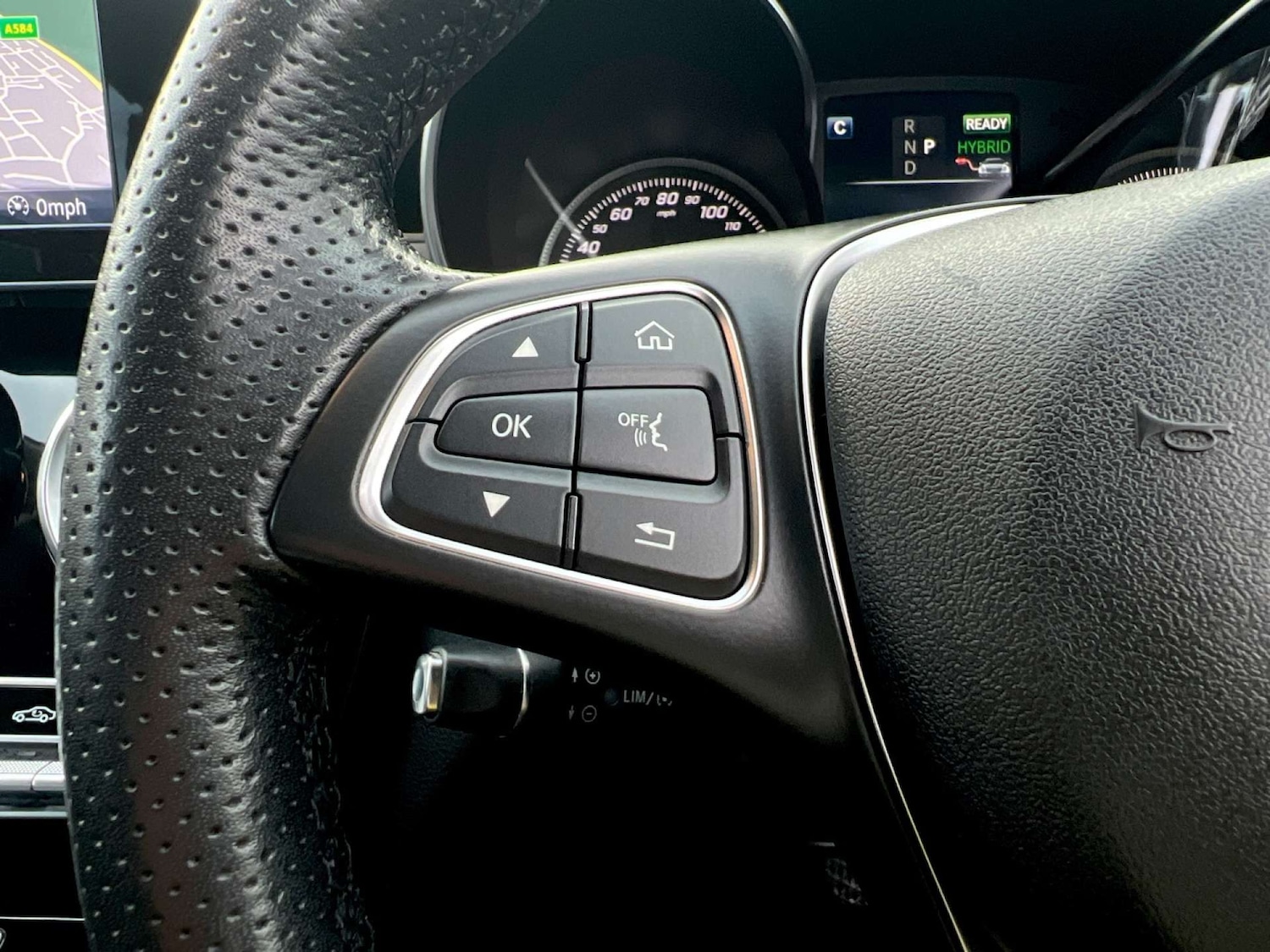 Used Mercedes-Benz C Class 2017 for sale - 76628302: Photo 17