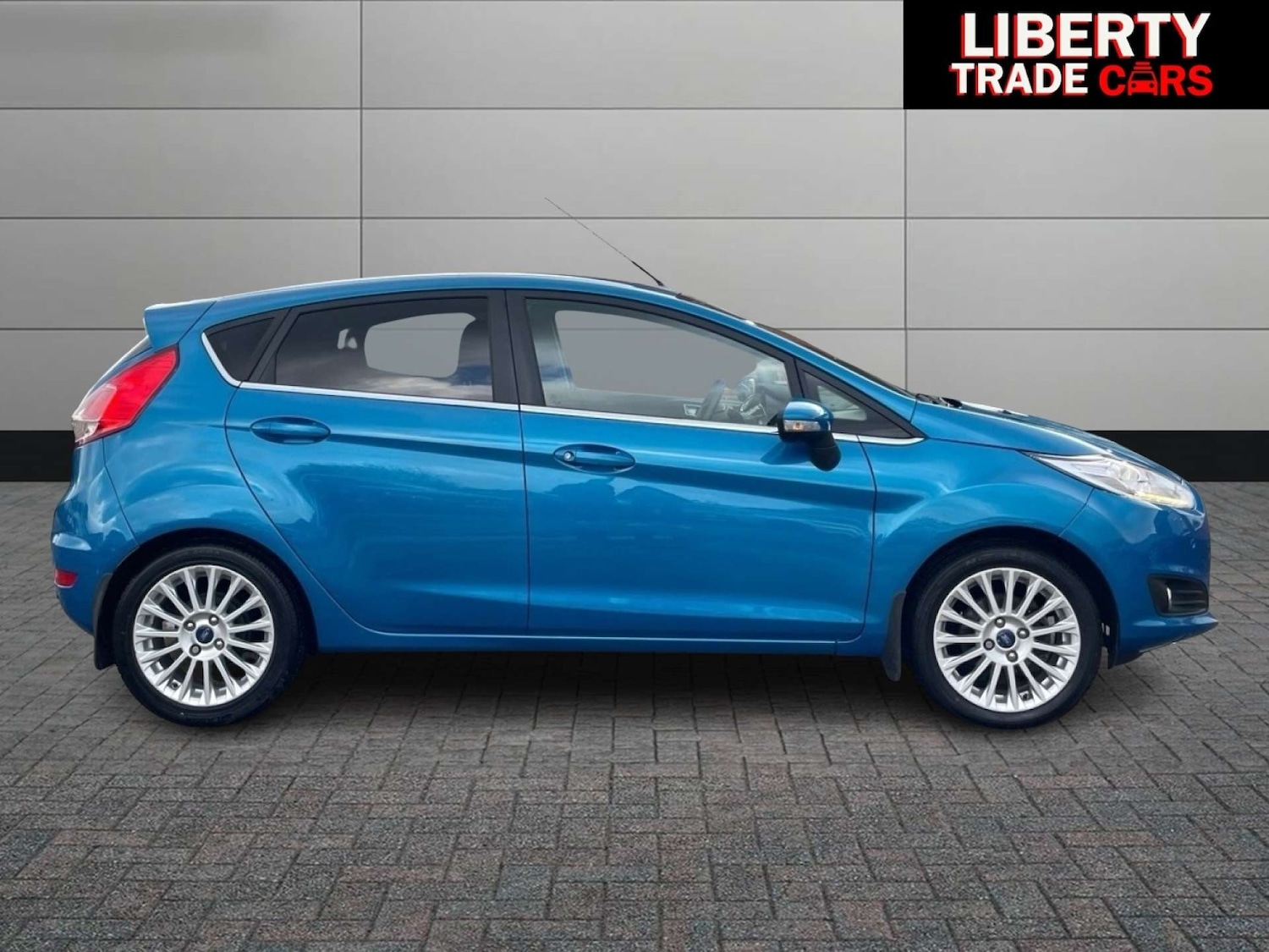 Used Ford Fiesta 2013 for sale - 76628308: Photo 11