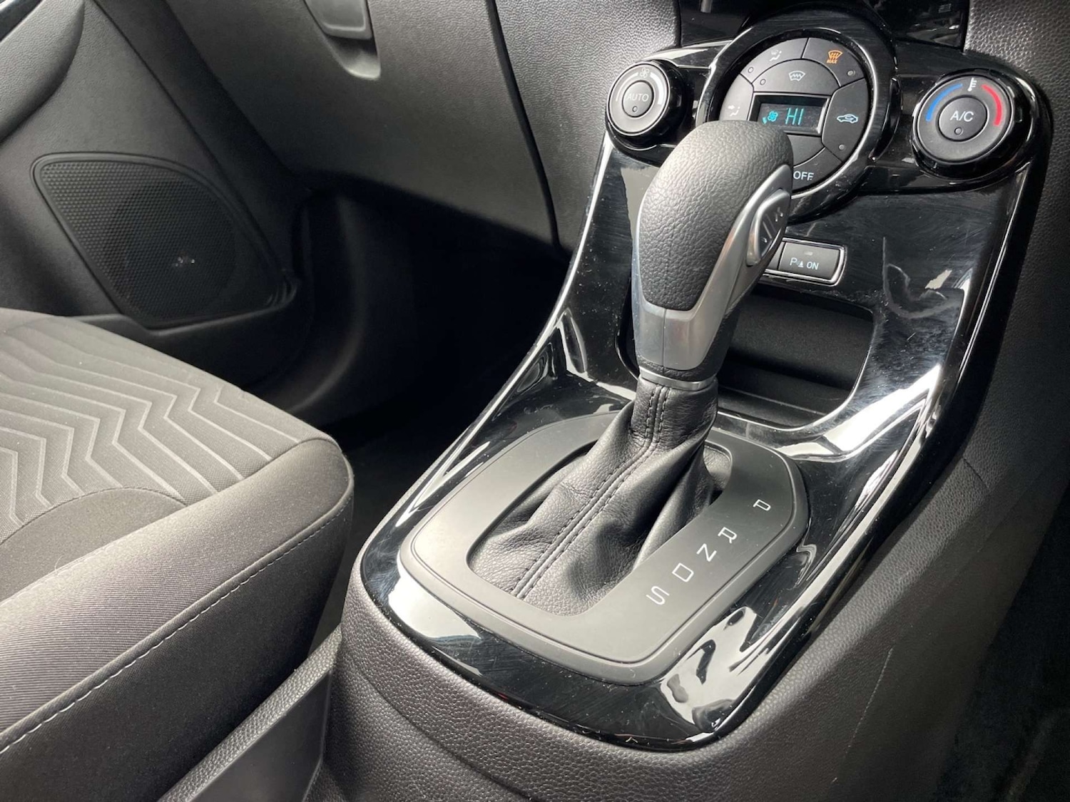 Used Ford Fiesta 2013 for sale - 76628308: Photo 13