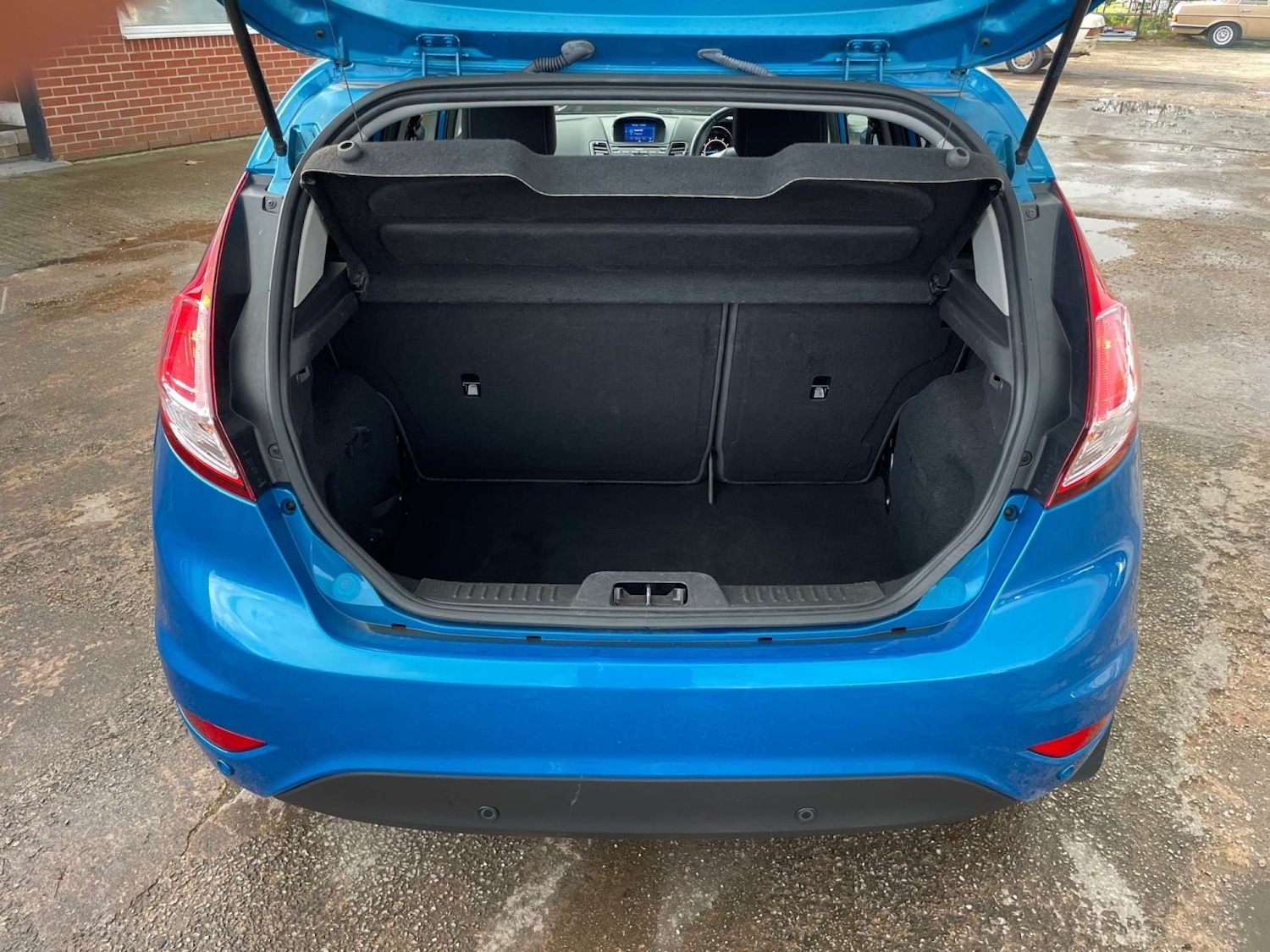 Used Ford Fiesta 2013 for sale - 76628308: Photo 21