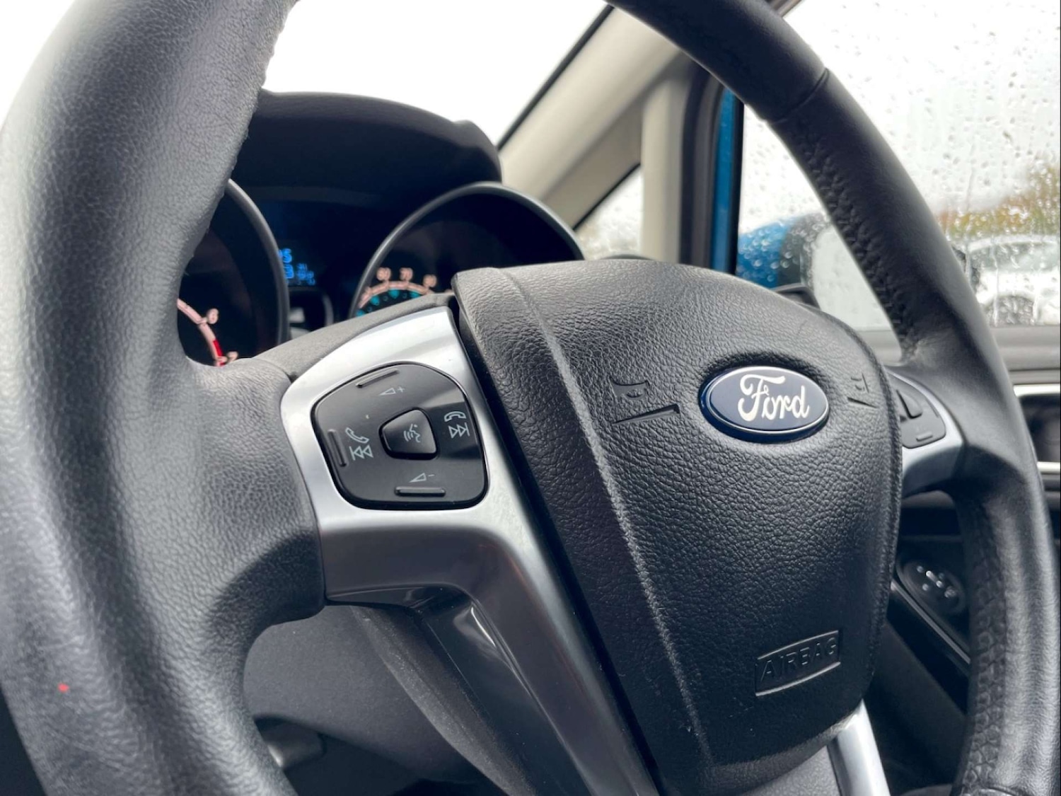 Used Ford Fiesta 2013 for sale - 76628308: Photo 9