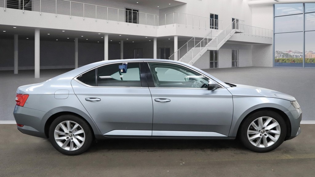 Used Skoda Superb 2020 for sale - 77019822: Photo 12