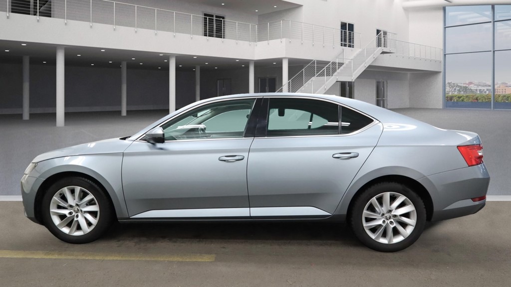 Used Skoda Superb 2020 for sale - 77019822: Photo 5
