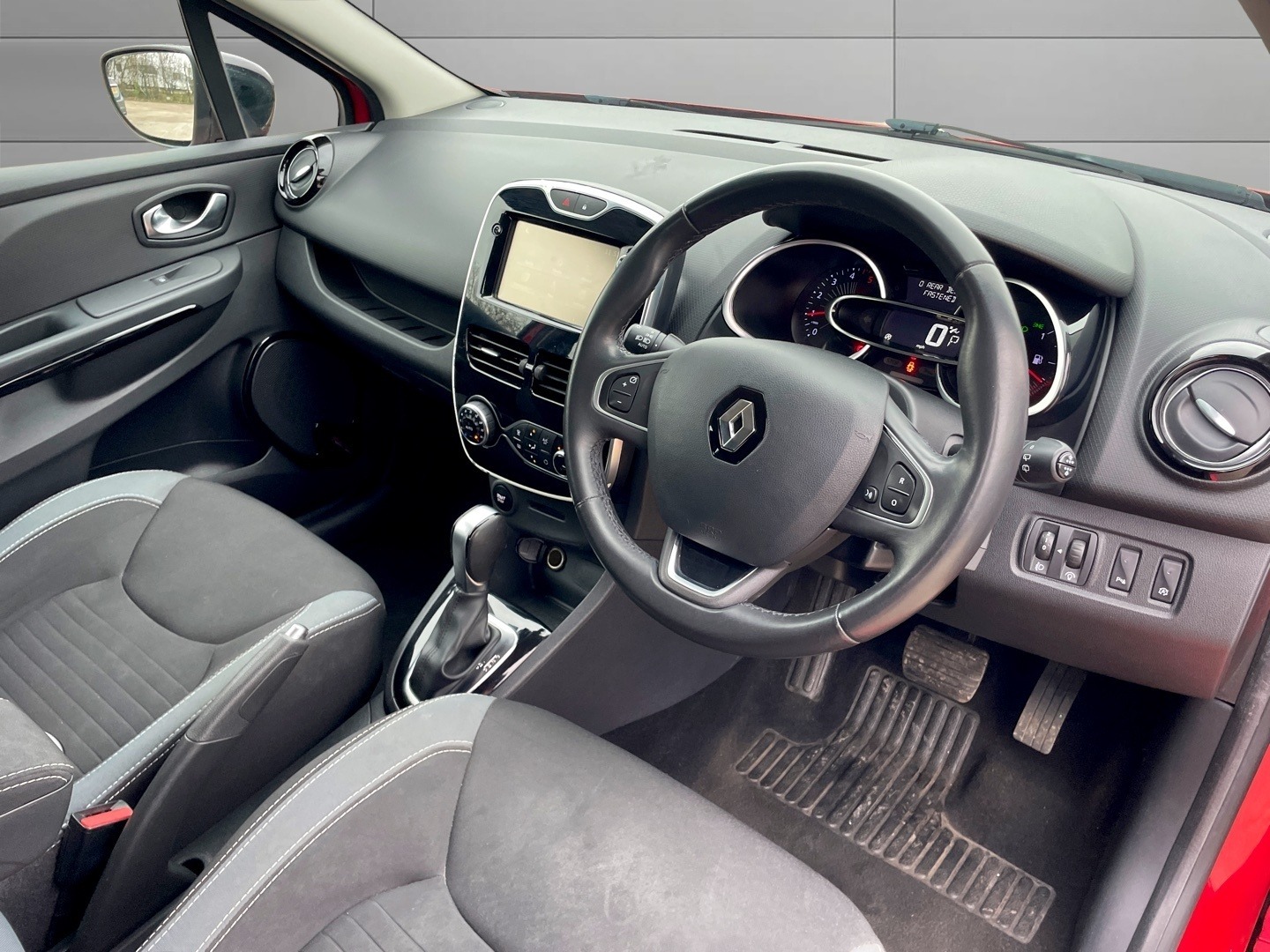 Used Renault Clio 2016 for sale - 77447697: Photo 14
