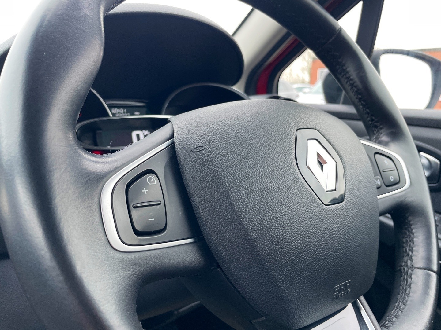 Used Renault Clio 2016 for sale - 77447697: Photo 16