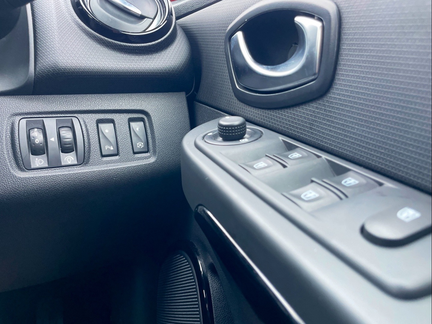 Used Renault Clio 2016 for sale - 77447697: Photo 24