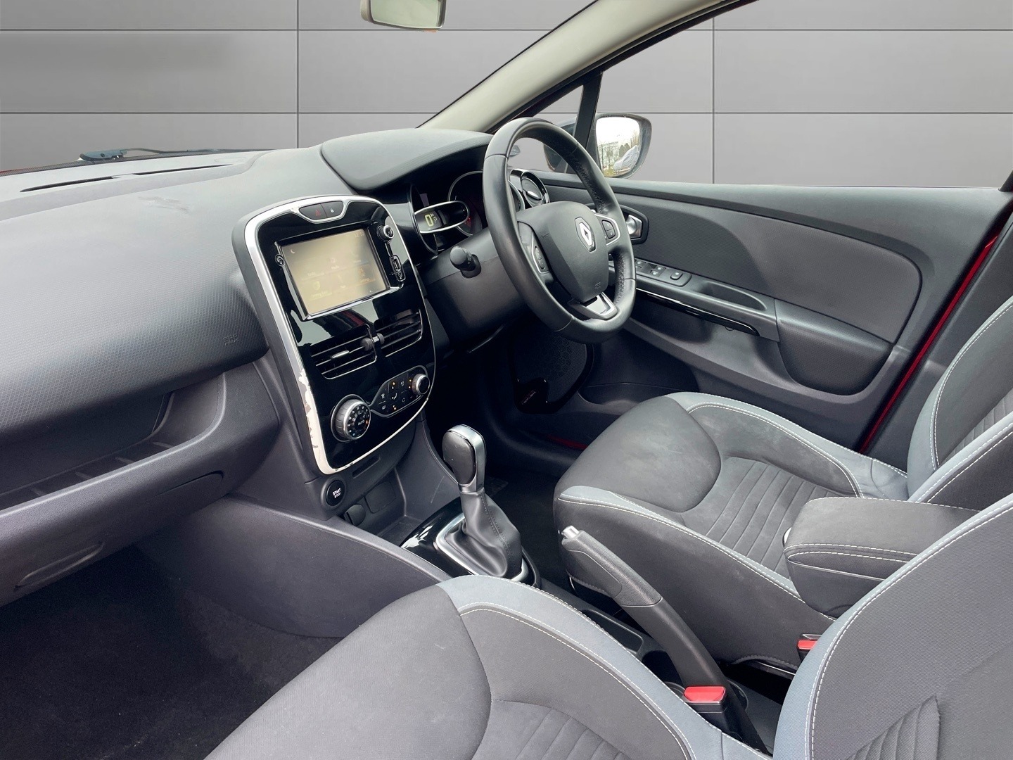 Used Renault Clio 2016 for sale - 77447697: Photo 5