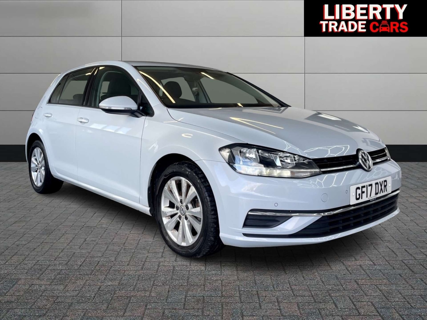 Used Volkswagen Golf 2017 for sale - 76628310: Photo 1