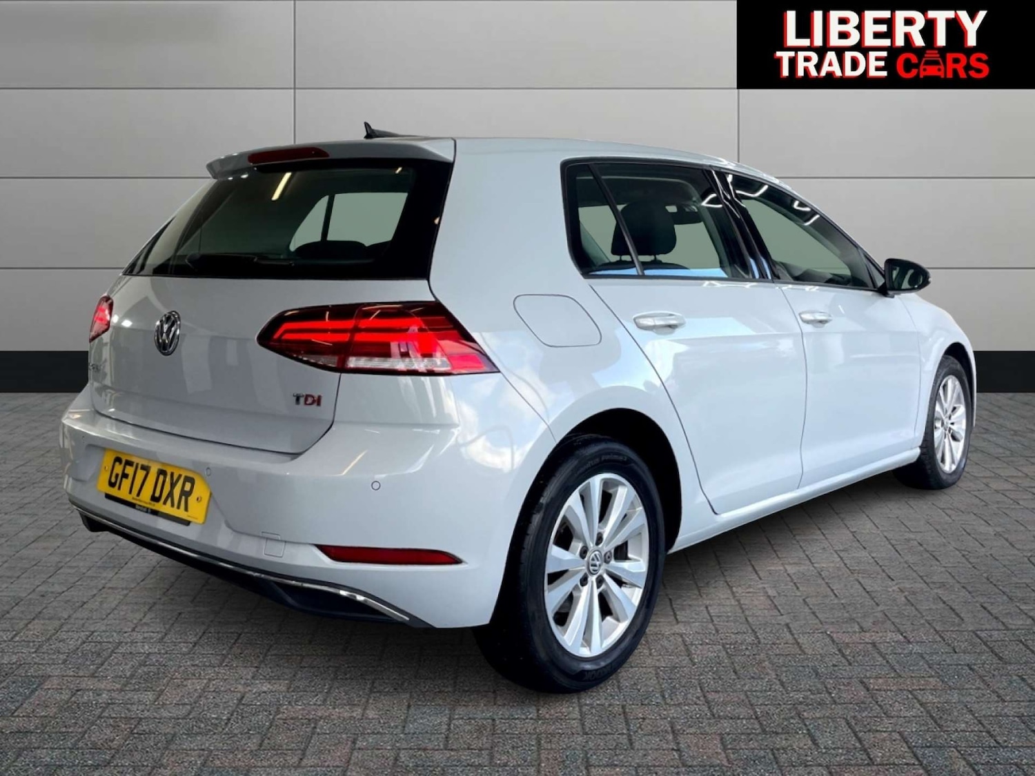 Used Volkswagen Golf 2017 for sale - 76628310: Photo 10