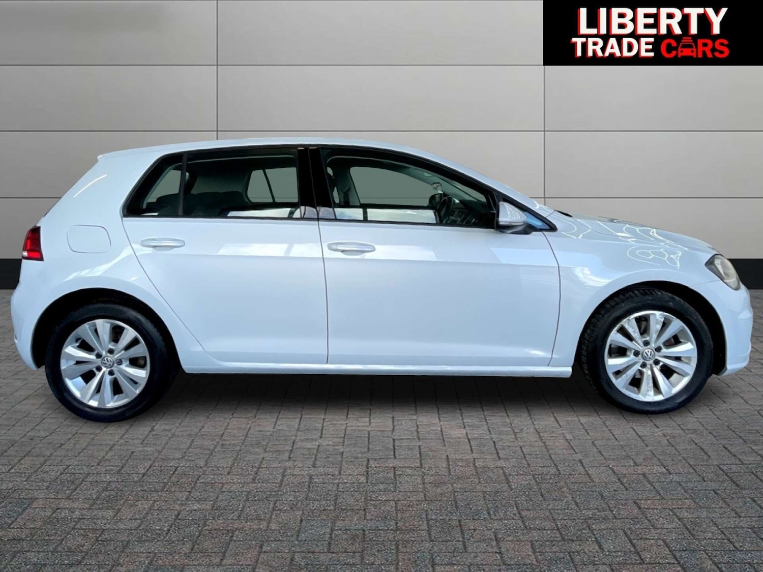 Used Volkswagen Golf 2017 for sale - 76628310: Photo 11