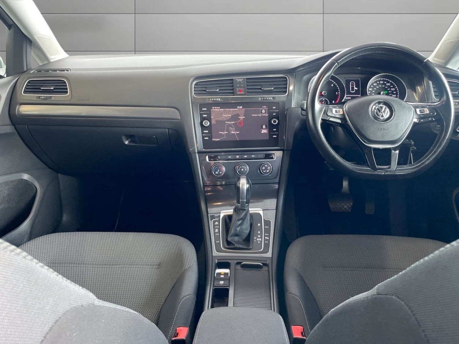 Used Volkswagen Golf 2017 for sale - 76628310: Photo 15