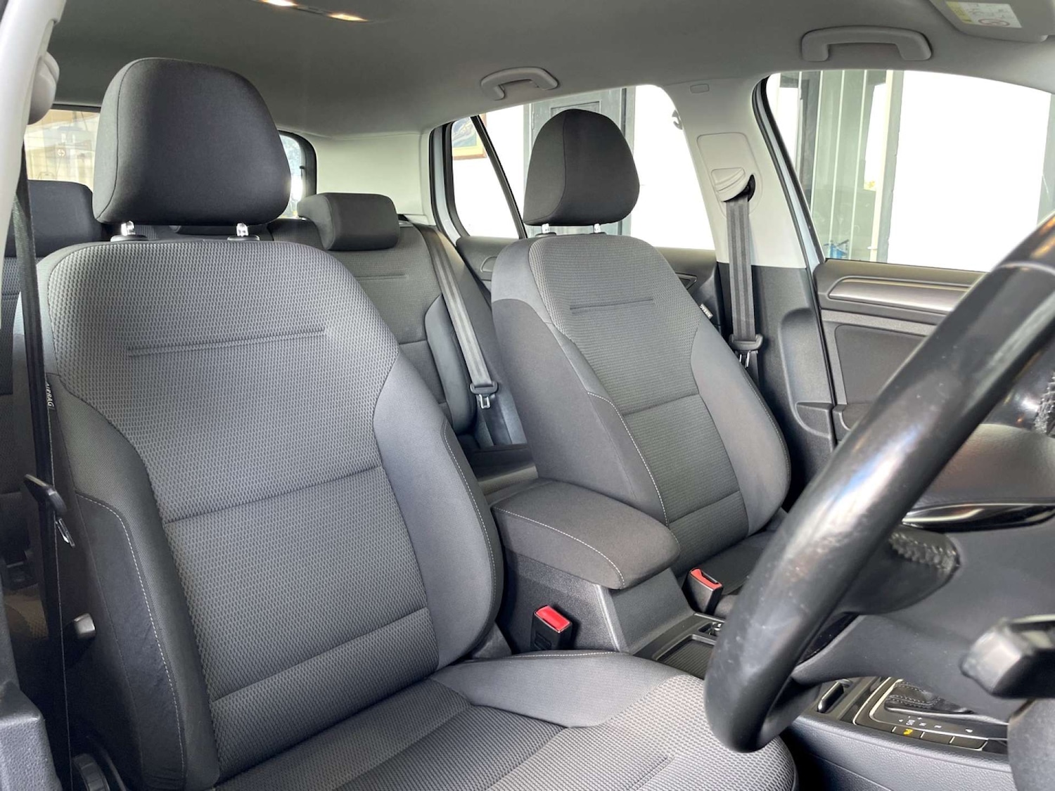 Used Volkswagen Golf 2017 for sale - 76628310: Photo 20