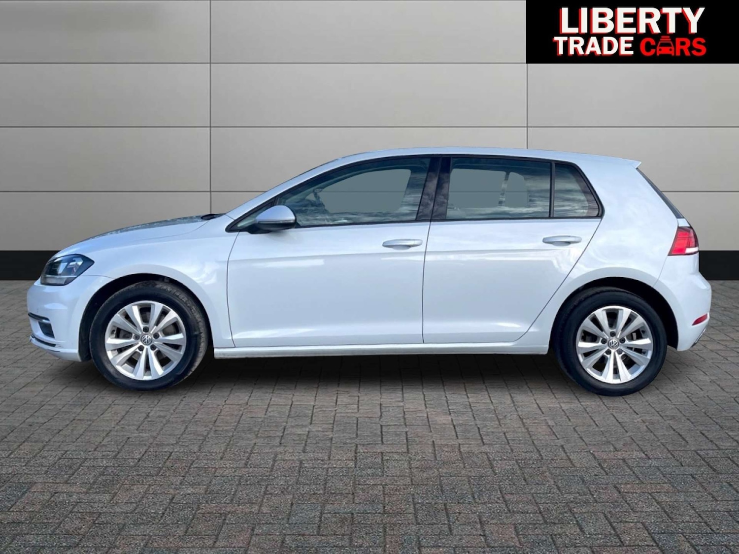 Used Volkswagen Golf 2017 for sale - 76628310: Photo 5