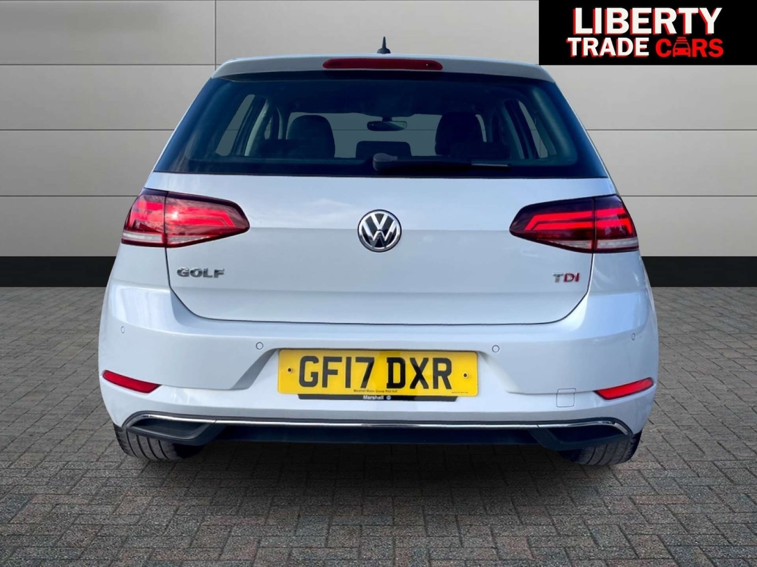 Used Volkswagen Golf 2017 for sale - 76628310: Photo 8