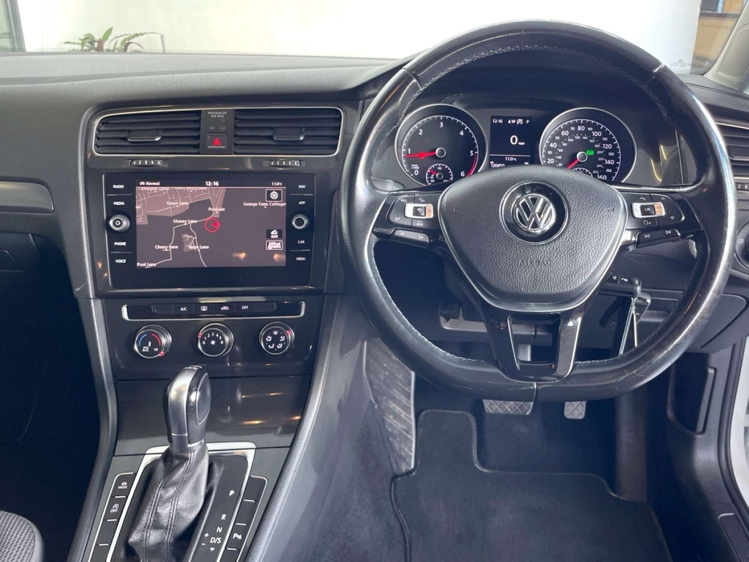 Used Volkswagen Golf 2017 for sale - 76628310: Photo 9