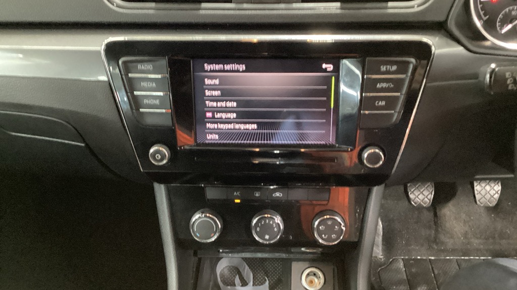 Used Skoda Superb 2018 for sale - 76845928: Photo 10