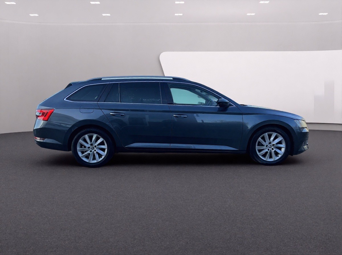 Used Skoda Superb 2018 for sale - 77702654: Photo 8