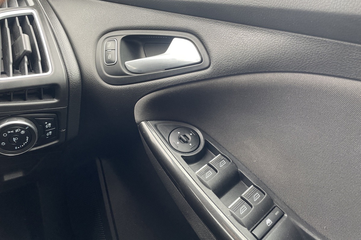 Used Ford Focus 2015 for sale - 78212124: Photo 23