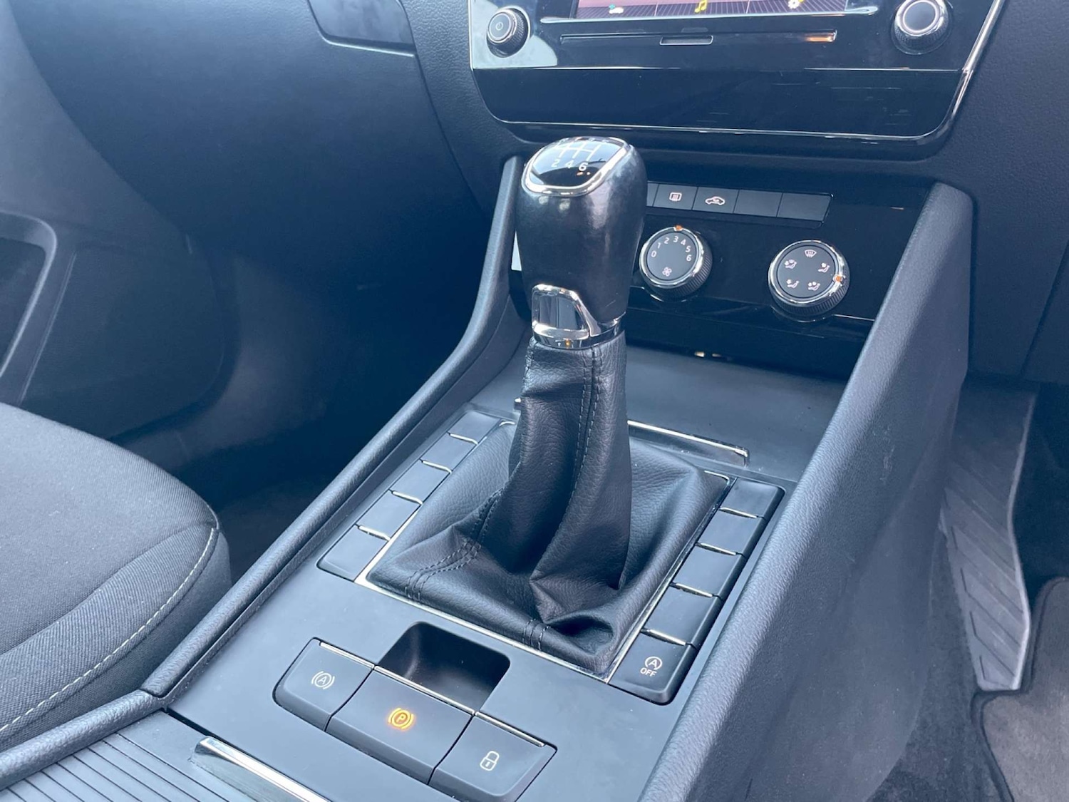 Used Skoda Superb 2019 for sale - 76628288: Photo 29