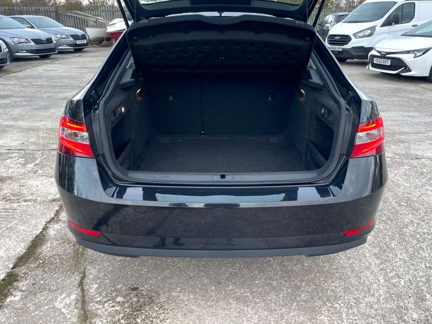 Used Skoda Superb 2019 for sale - 76628288: Photo 30