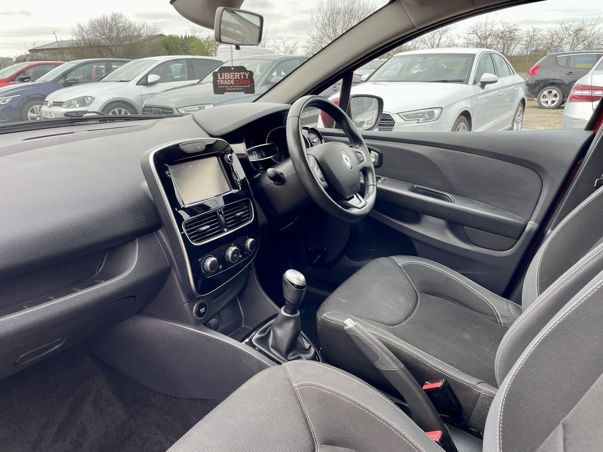 Used Renault Clio 2017 for sale - 77776557: Photo 12