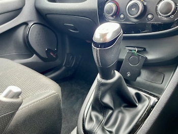 Used Renault Clio 2017 for sale - 77776557: Photo