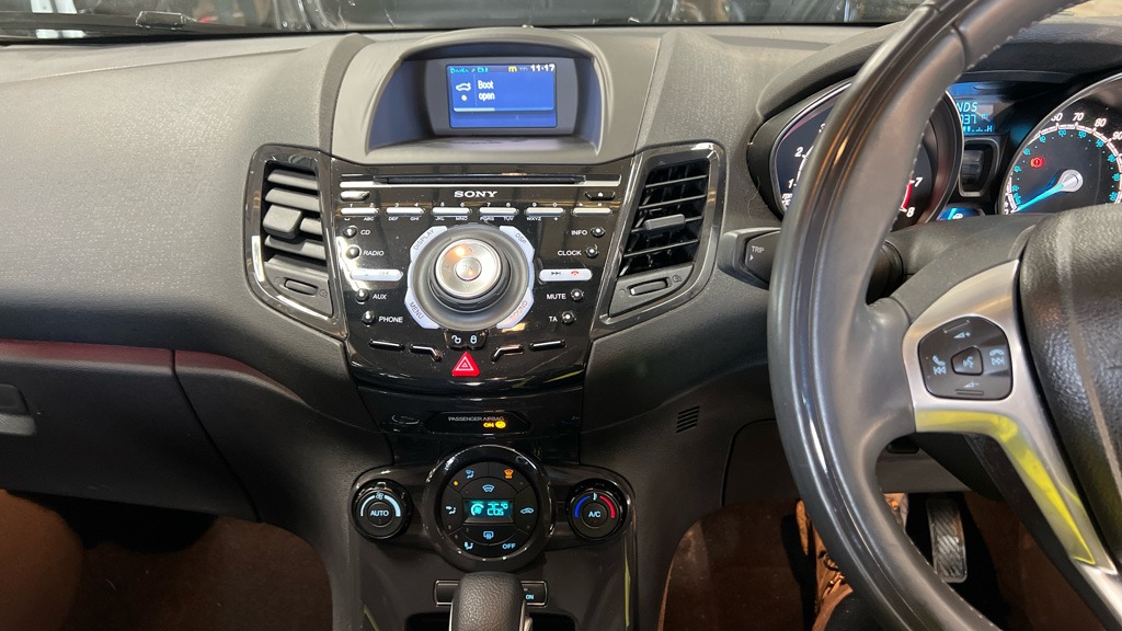 Used Ford Fiesta 2013 for sale - 77166077: Photo 20