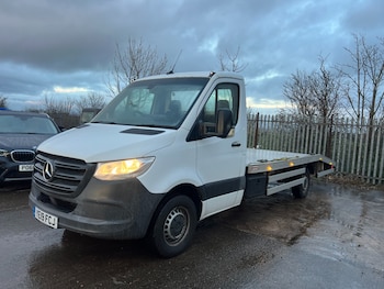 Mercedes-Benz Sprinter feature image