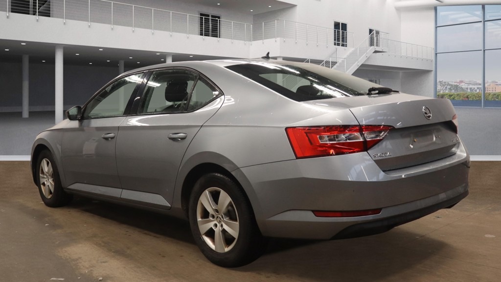 Used Skoda Superb 2019 for sale - 77591806: Photo 2