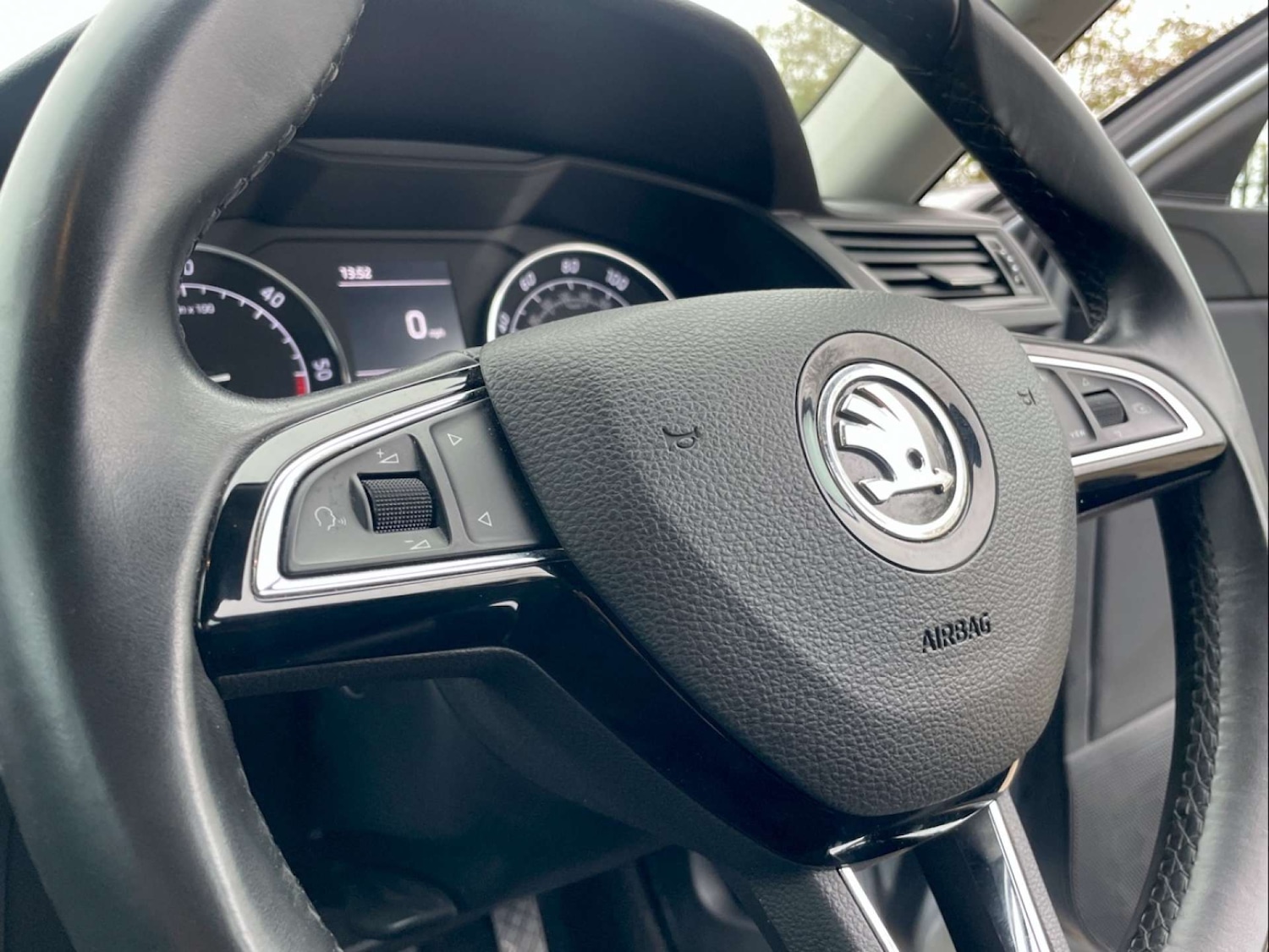 Used Skoda Superb 2025 for sale - 76628301: Photo 16