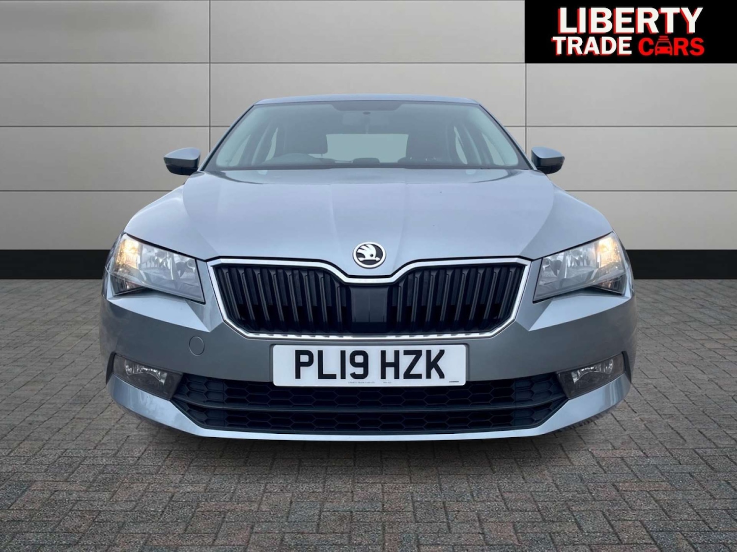 Used Skoda Superb 2025 for sale - 76628301: Photo 2