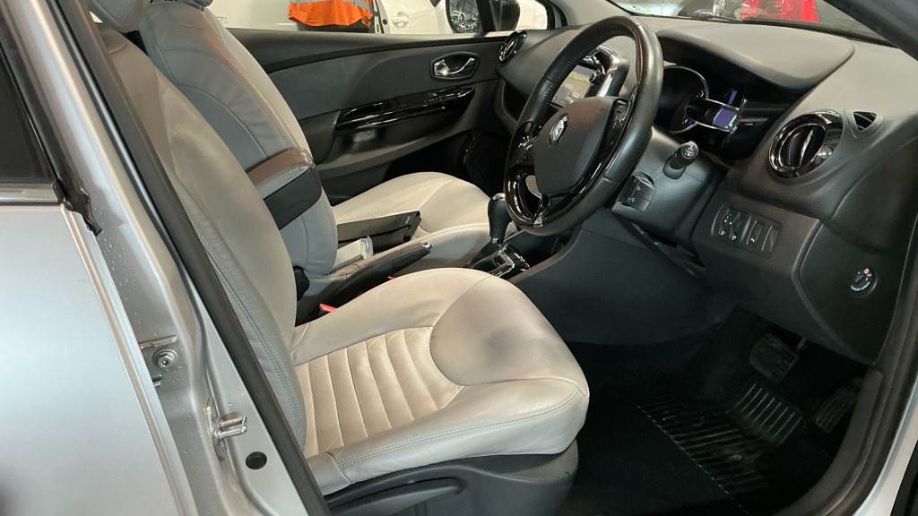 Used Renault Clio 2015 for sale - 77477980: Photo 9