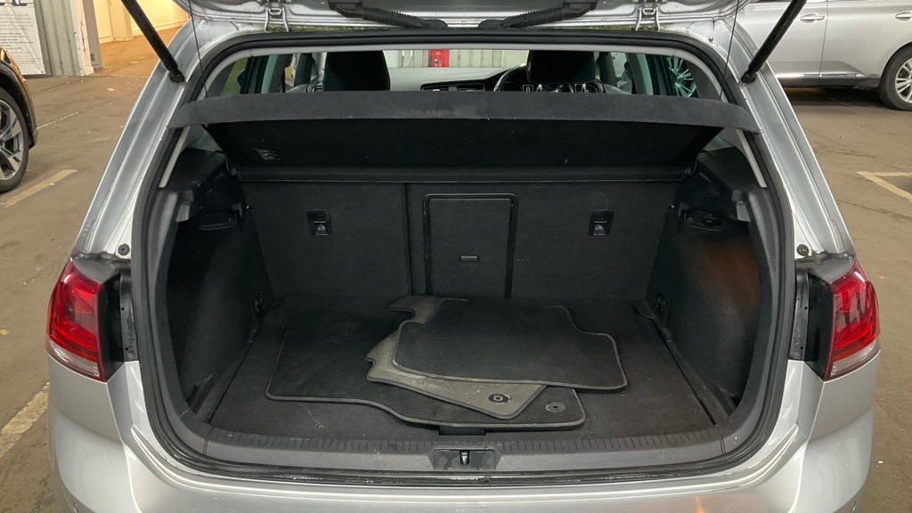 Used Volkswagen Golf 2015 for sale - 77012426: Photo 18