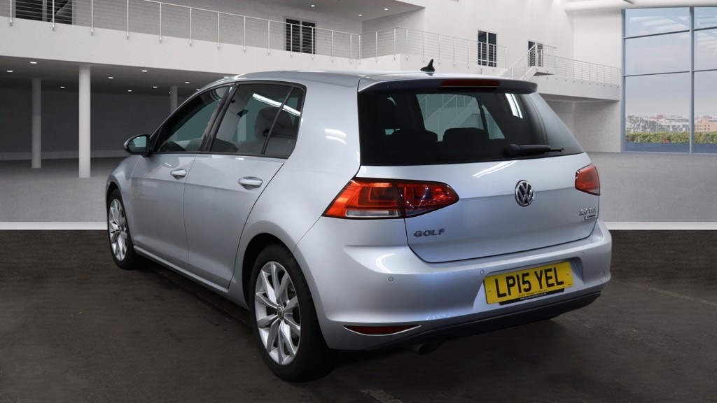 Used Volkswagen Golf 2015 for sale - 77012426: Photo 2