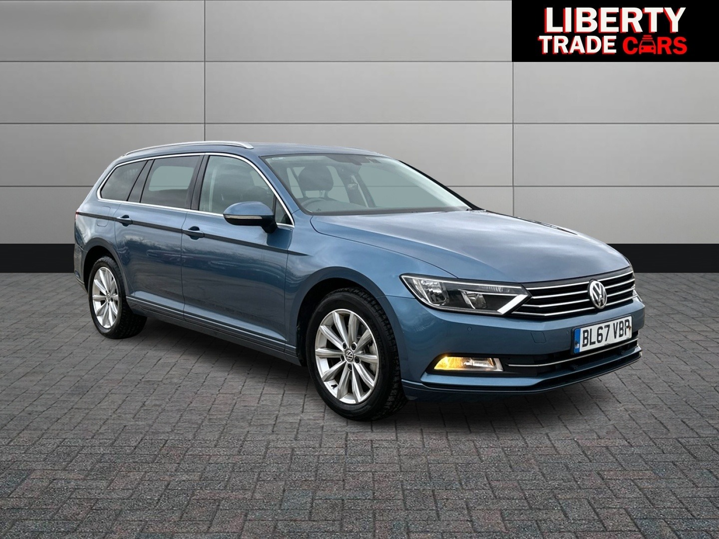Used Volkswagen Passat 2018 for sale - 77301519: Photo 1