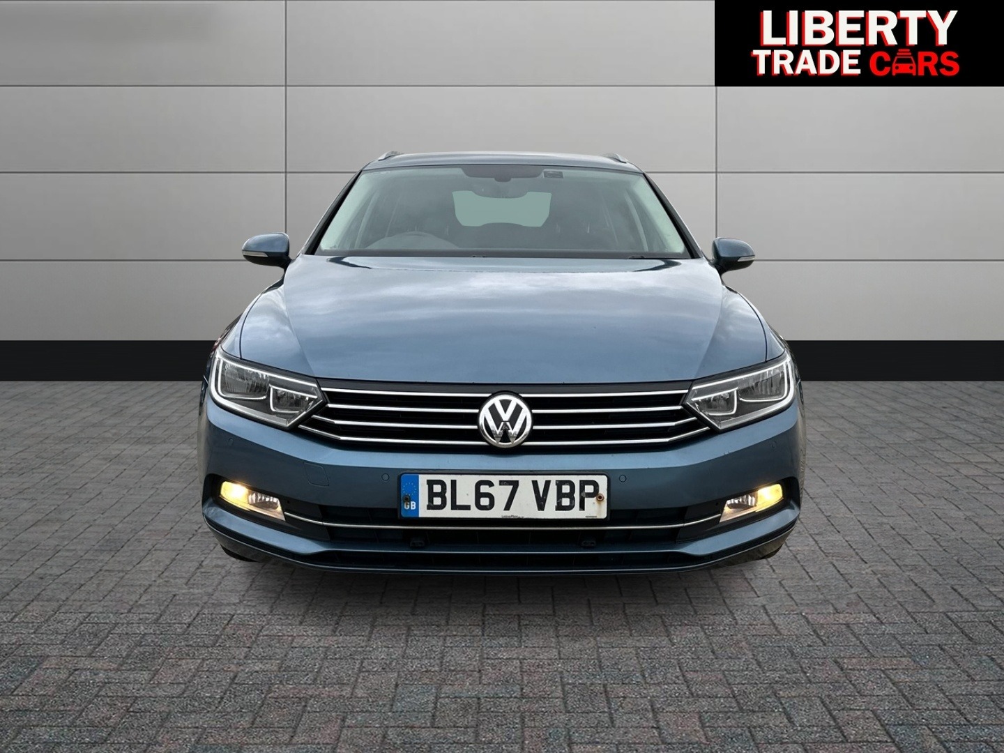 Used Volkswagen Passat 2018 for sale - 77301519: Photo 2