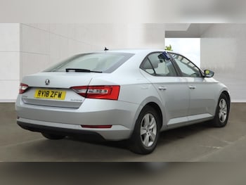 Used Skoda Superb 2018 for sale - 78745246: Photo