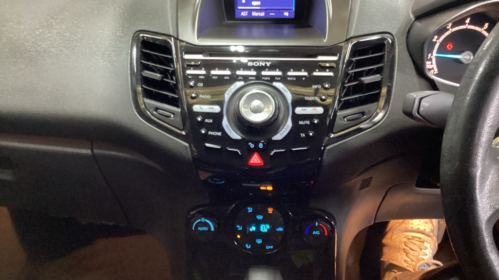 Used Ford Fiesta 2015 for sale - 77403922: Photo 13