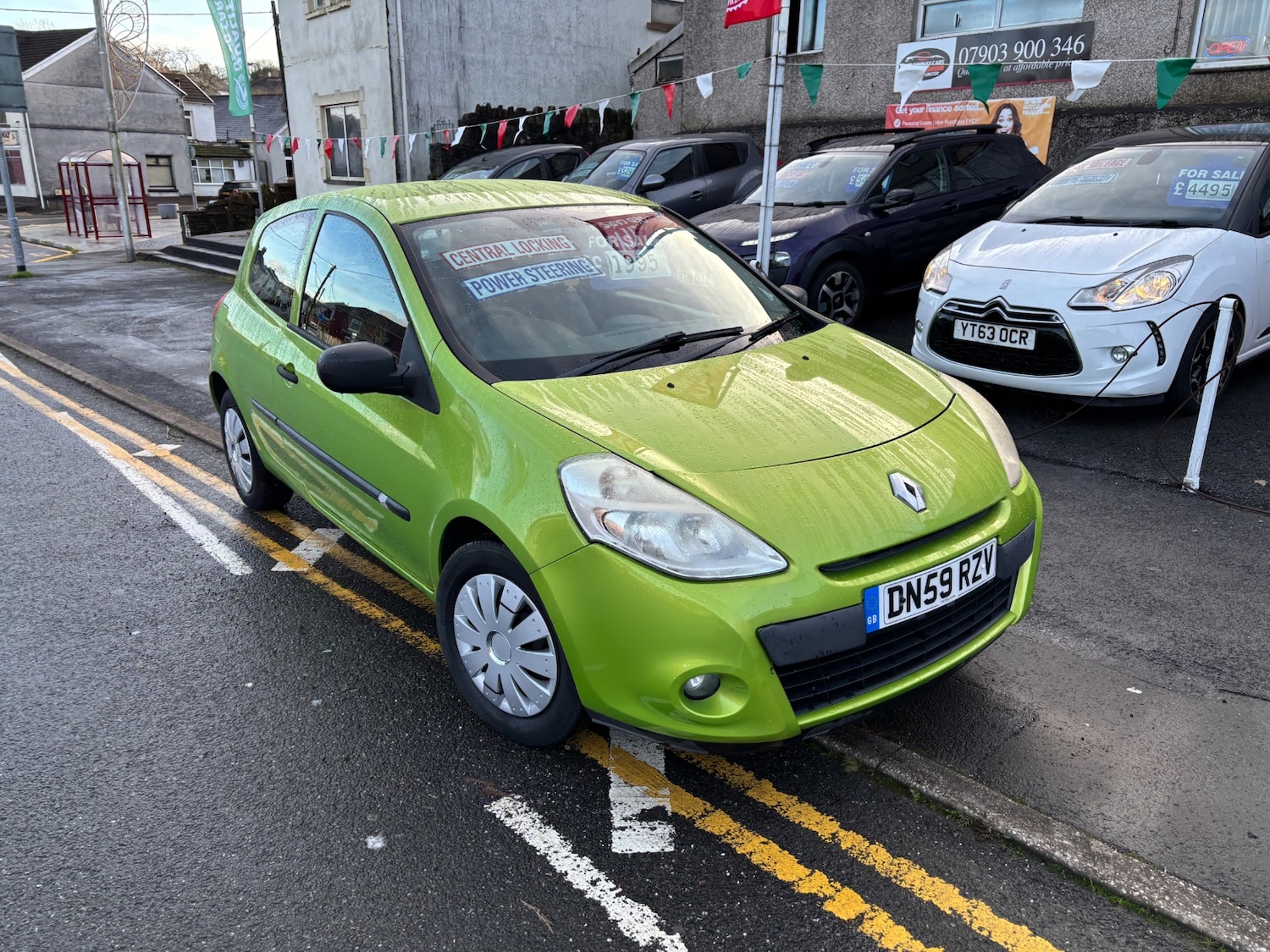 Used Renault Clio 2010 for sale - 76974713: Photo 2