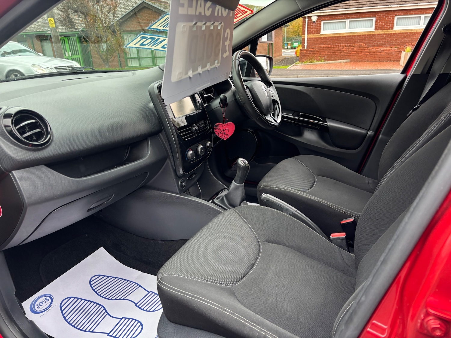 Used Renault Clio 2014 for sale - 76380242: Photo 10