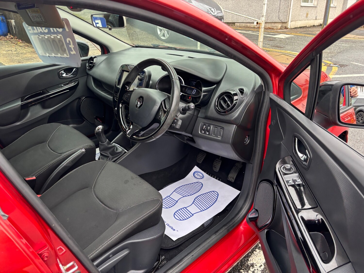 Used Renault Clio 2014 for sale - 76380242: Photo 9