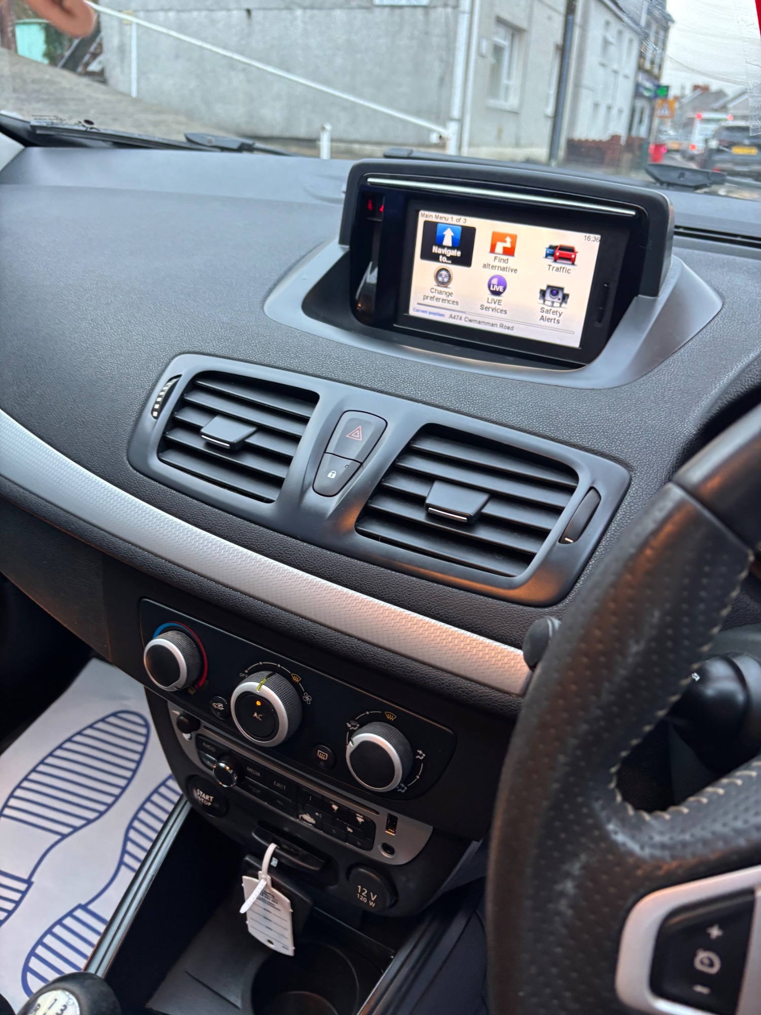 Used Renault Megane 2012 for sale - 77172882: Photo 13