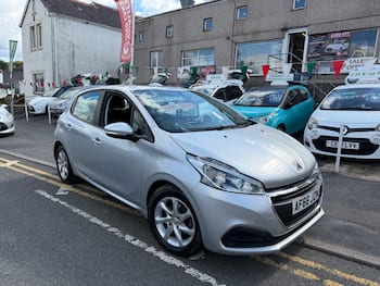 Used Peugeot 208 2016 for sale - 79608789: Photo
