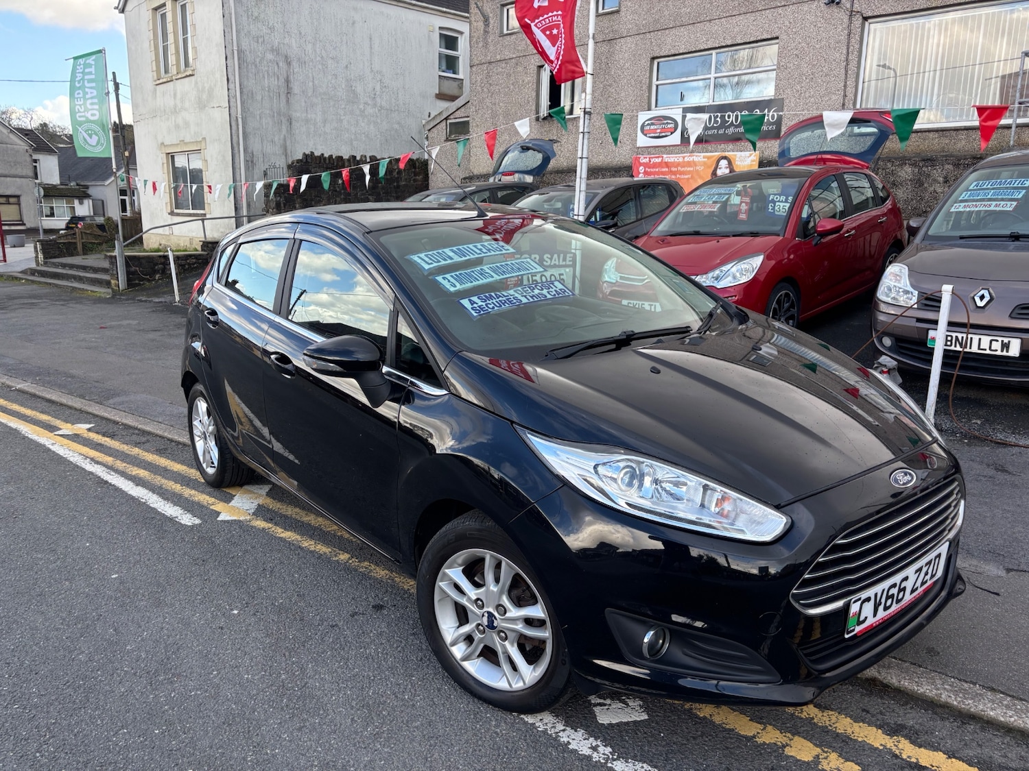 Used Ford Fiesta 2016 for sale - 77947290: Photo 2