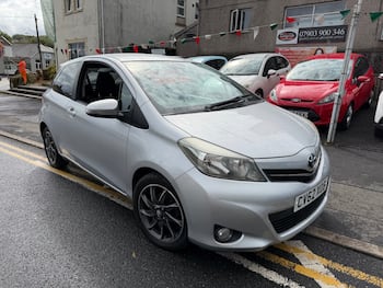 Used Toyota Yaris 2012 for sale - 79668658: Photo