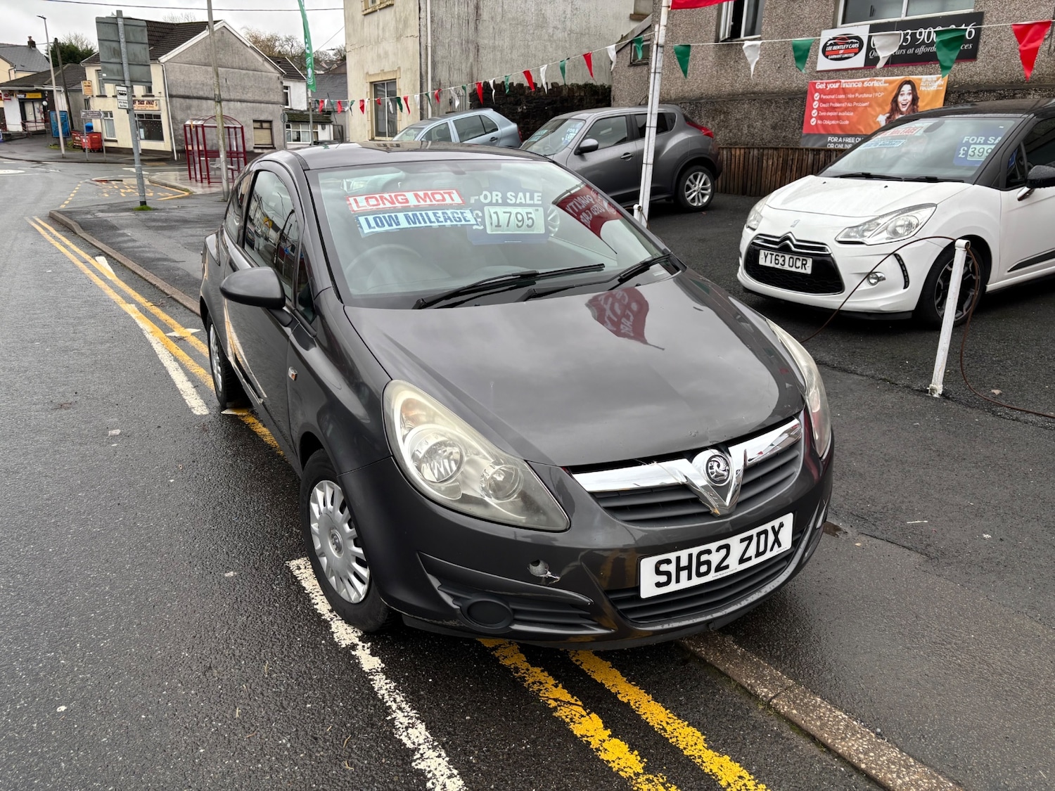 Used Vauxhall Corsa 2012 for sale - 77310828: Photo 2
