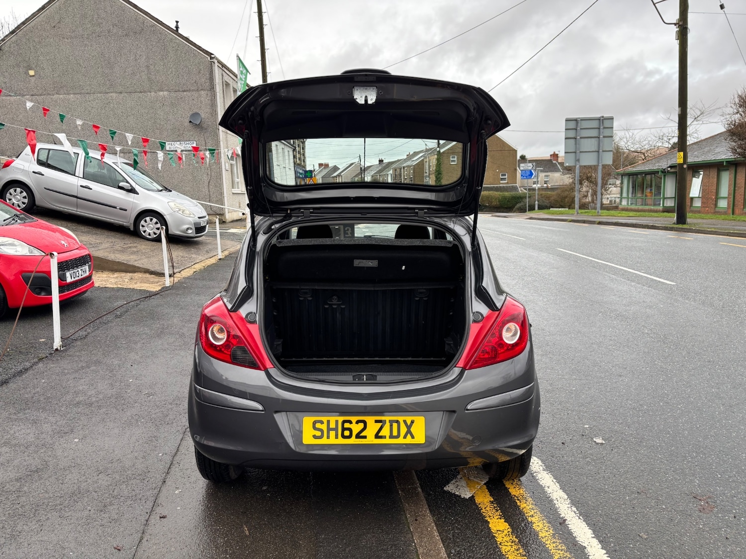 Used Vauxhall Corsa 2012 for sale - 77310828: Photo 7