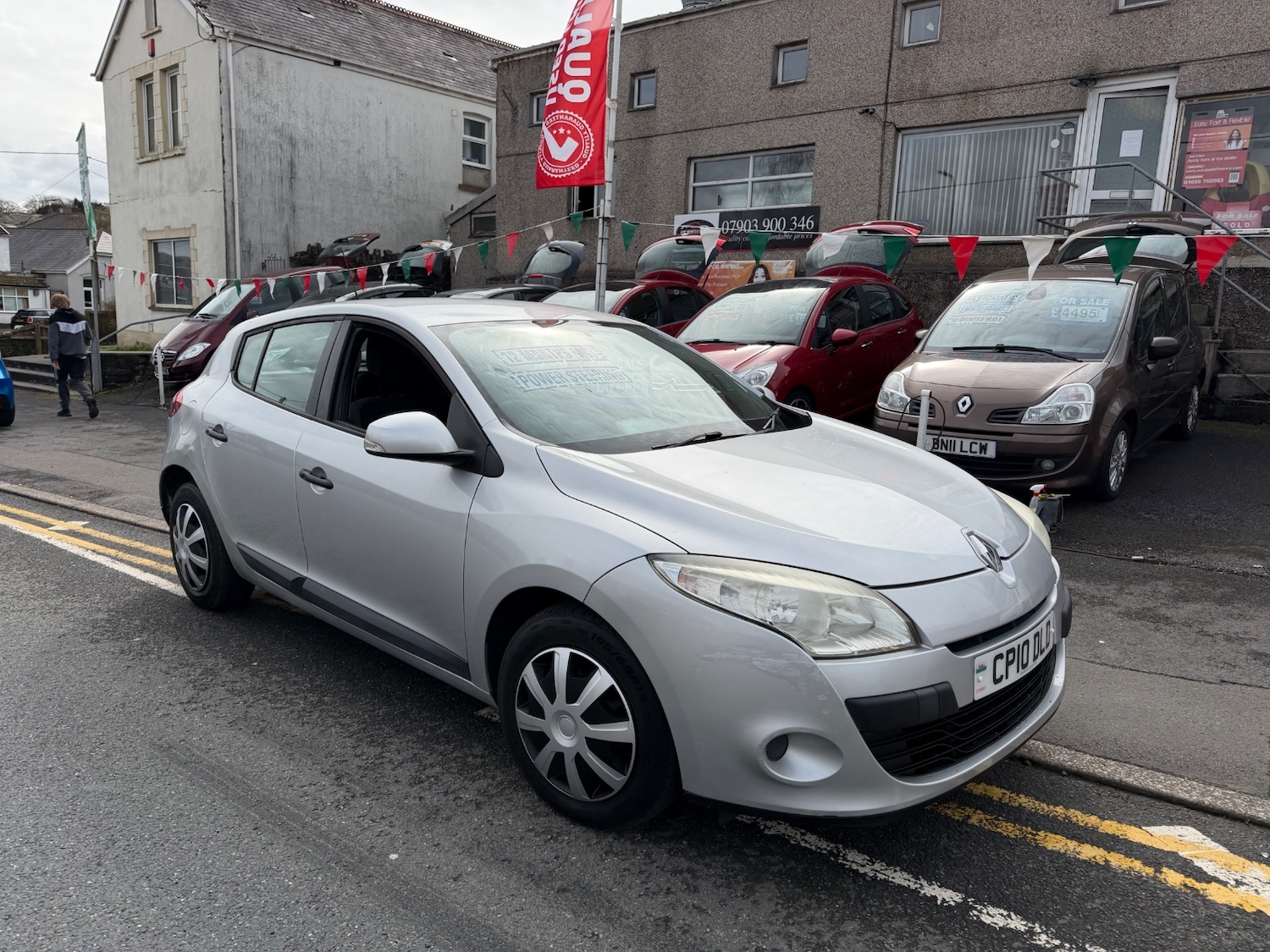 Used Renault Megane 2010 for sale - 78038585: Photo 2