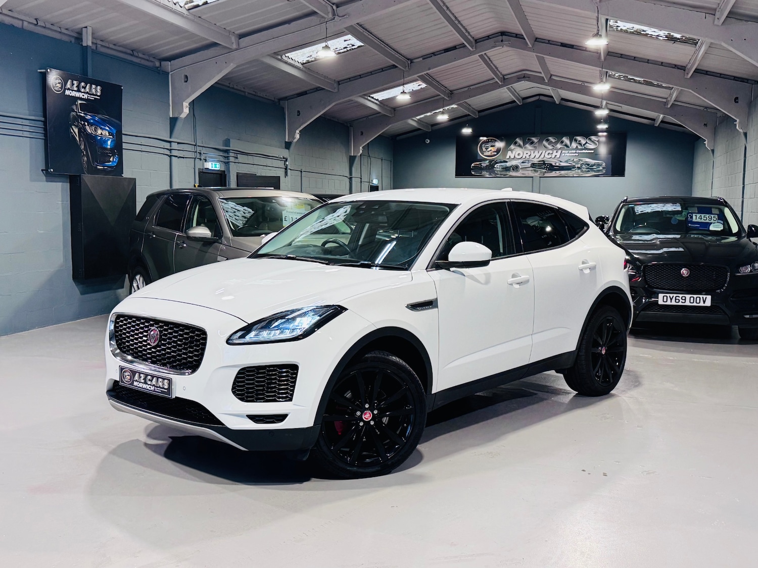 Used Jaguar E-Pace 2018 for sale - 77039113: Photo 2