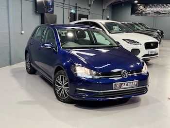 Used Volkswagen Golf 2017 for sale - 75976172: Photo
